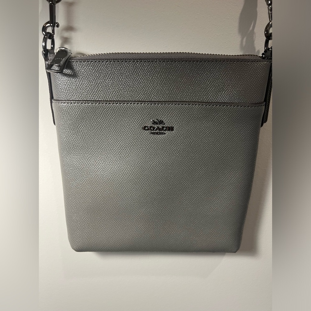 COACH NWOT Women’s Kitt Signature Crossbody Bag
